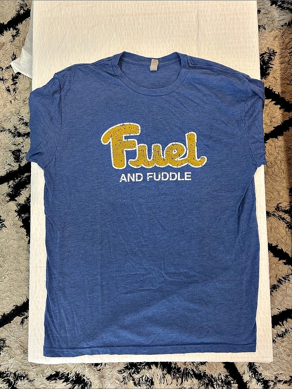 Graphic Tee in Blue Size Large